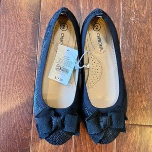 NWT Cherokee Ballet Flats w/Bow - size 2